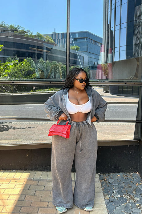 files/10-14-2024__068_On_The_Go_Fleece_Pant_Set_Charcoal_LA.jpg